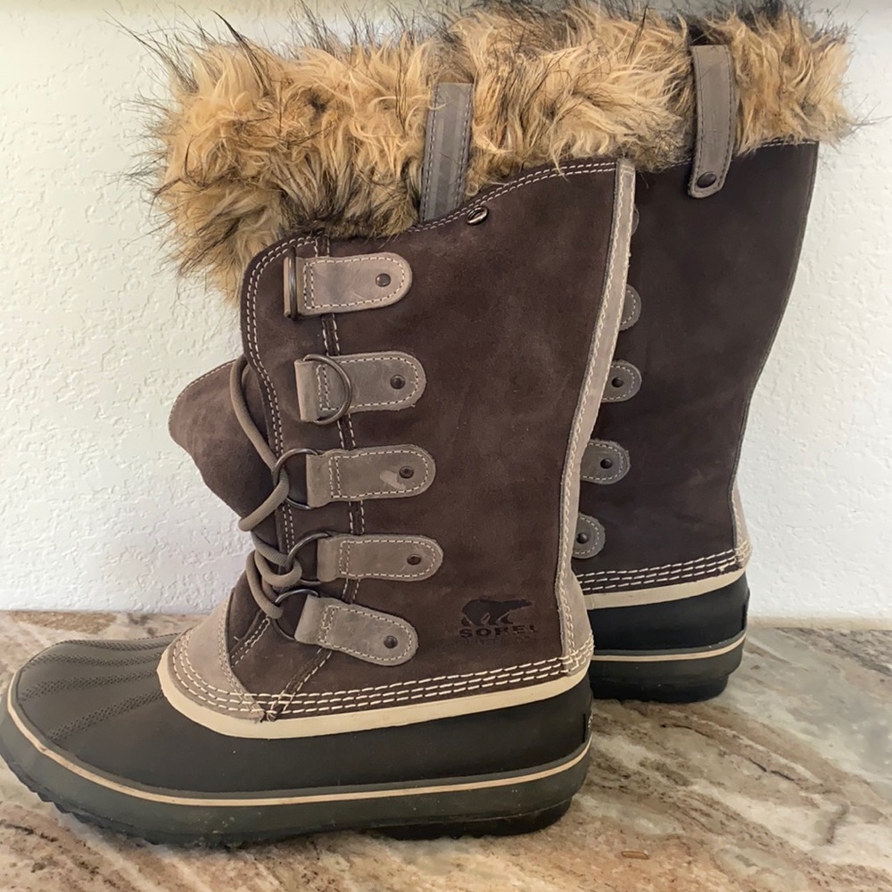 Sorel Women’s Joan of Arctic boots